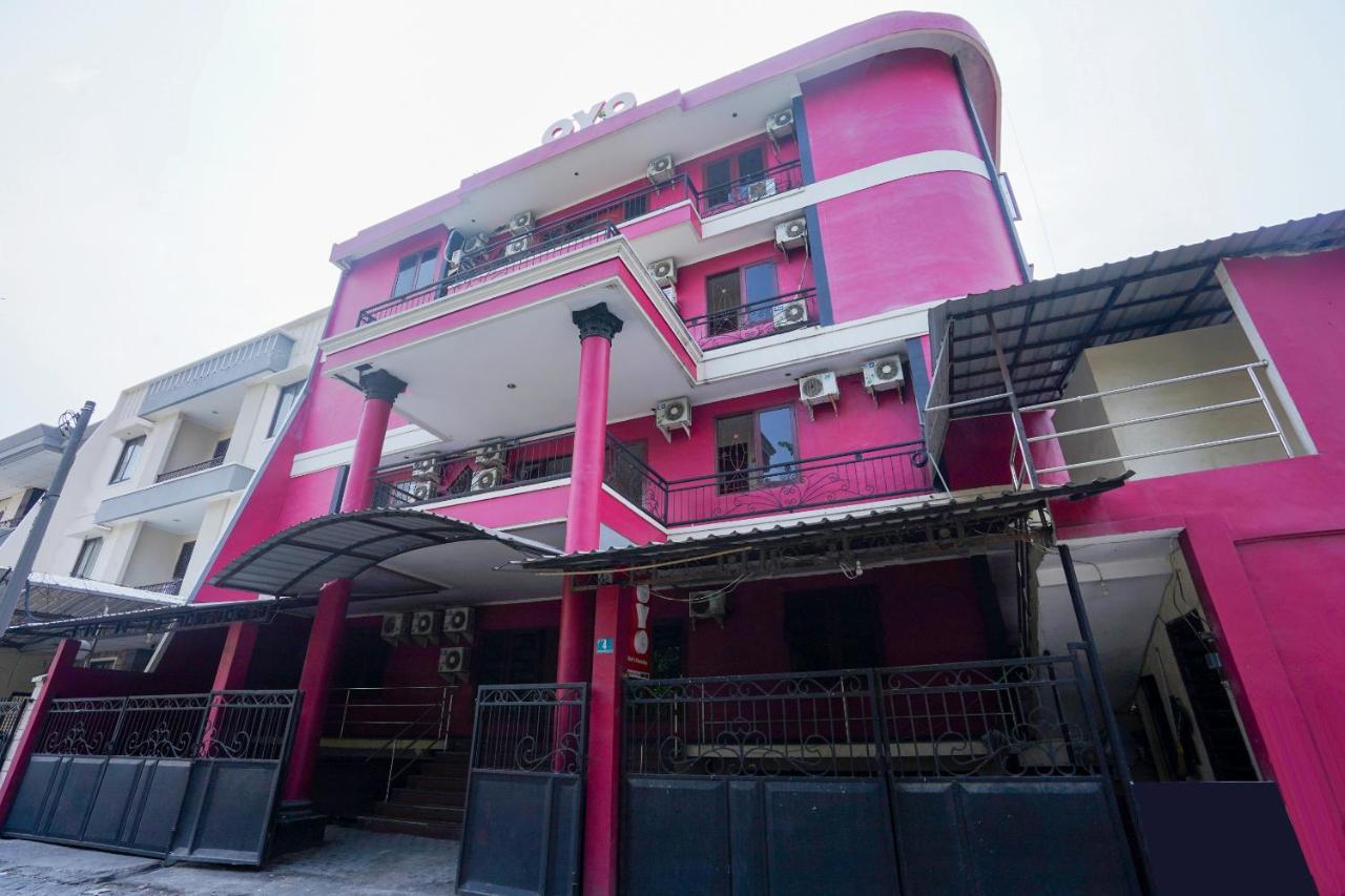 Collection O 1112 Comfitel Siwalankerto AA4 Surabaya Exterior foto