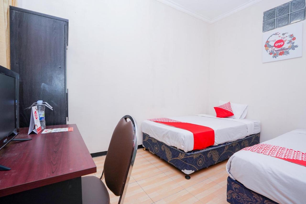 Collection O 1112 Comfitel Siwalankerto AA4 Surabaya Exterior foto