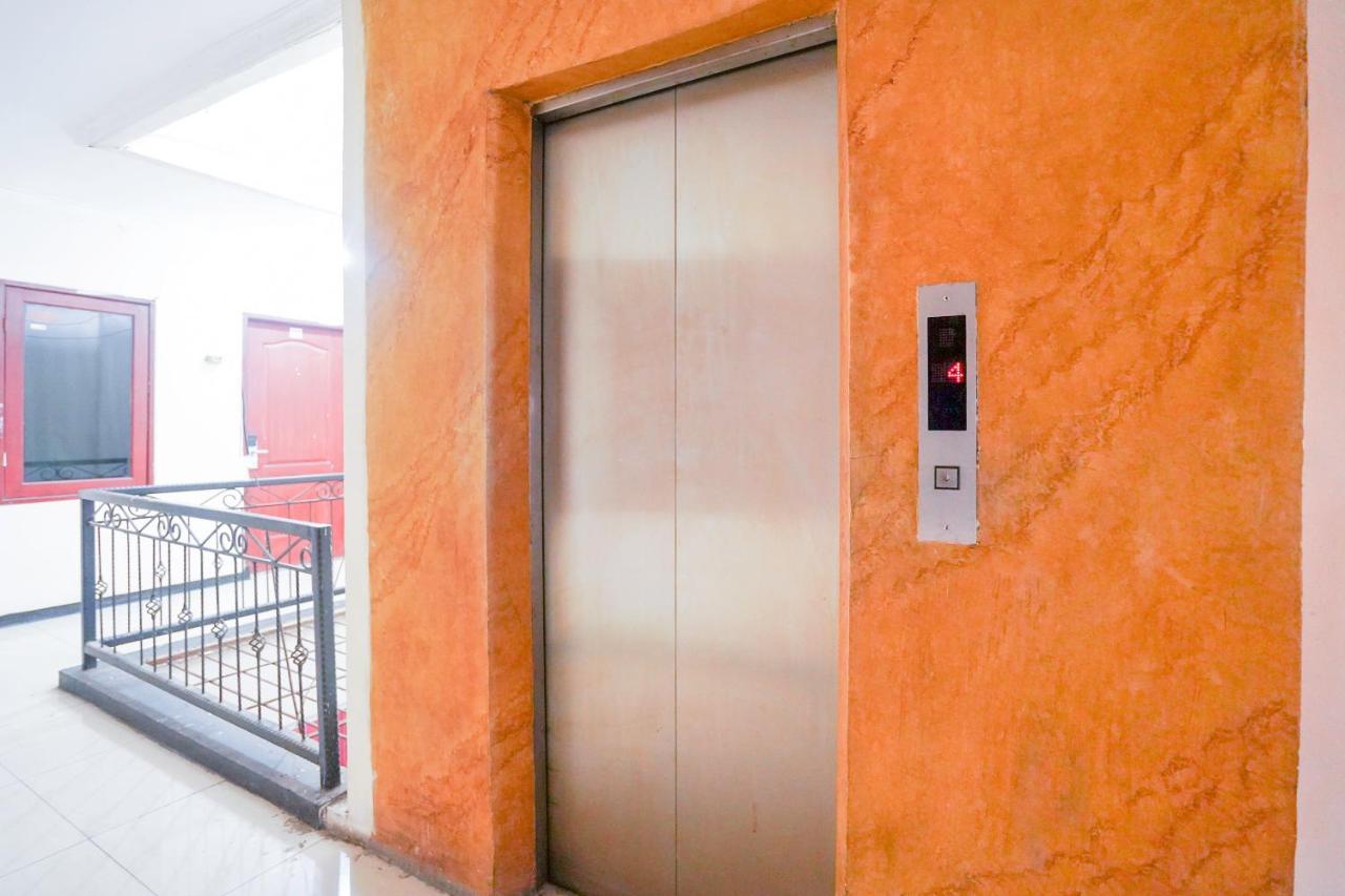 Collection O 1112 Comfitel Siwalankerto AA4 Surabaya Exterior foto