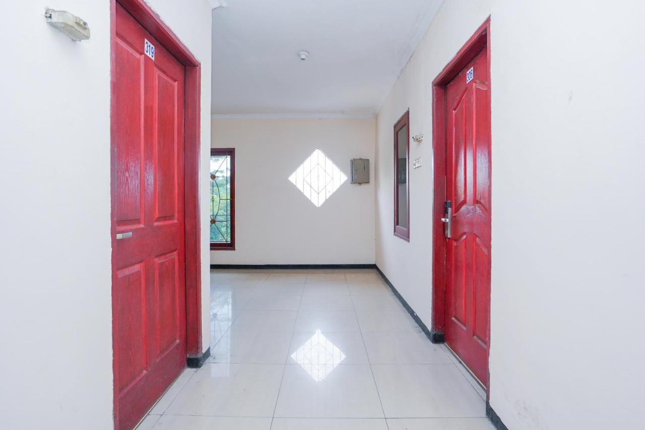 Collection O 1112 Comfitel Siwalankerto AA4 Surabaya Exterior foto