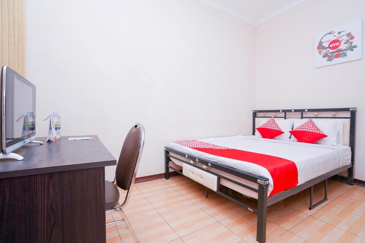Collection O 1112 Comfitel Siwalankerto AA4 Surabaya Exterior foto