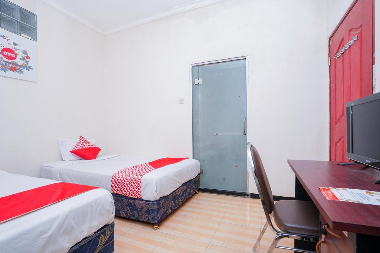 Collection O 1112 Comfitel Siwalankerto AA4 Surabaya Exterior foto